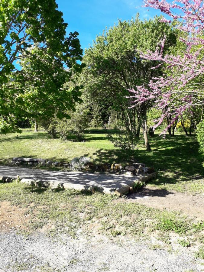 Les Tremieres Bed & Breakfast Saint-Paul-des-Fonts Luaran gambar
