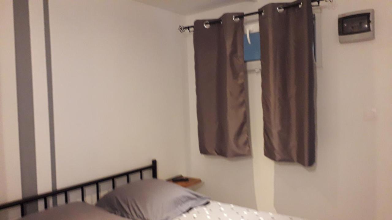 Les Tremieres Bed & Breakfast Saint-Paul-des-Fonts Luaran gambar